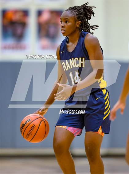 Thumbnail 1 in Cypress Ranch vs Grand Oaks (UIL6A region2 Area playoff) photogallery.