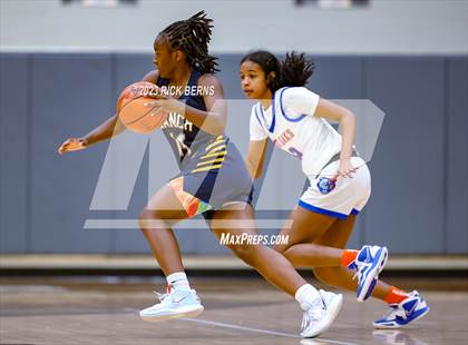 Thumbnail 3 in Cypress Ranch vs Grand Oaks (UIL6A region2 Area playoff) photogallery.