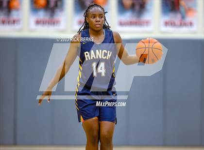 Thumbnail 3 in Cypress Ranch vs Grand Oaks (UIL6A region2 Area playoff) photogallery.