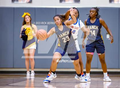 Thumbnail 1 in Cypress Ranch vs Grand Oaks (UIL6A region2 Area playoff) photogallery.