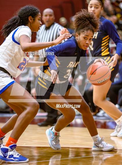 Thumbnail 1 in Cypress Ranch vs Grand Oaks (UIL6A region2 Area playoff) photogallery.