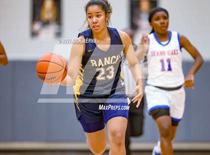 Thumbnail 1 in Cypress Ranch vs Grand Oaks (UIL6A region2 Area playoff) photogallery.