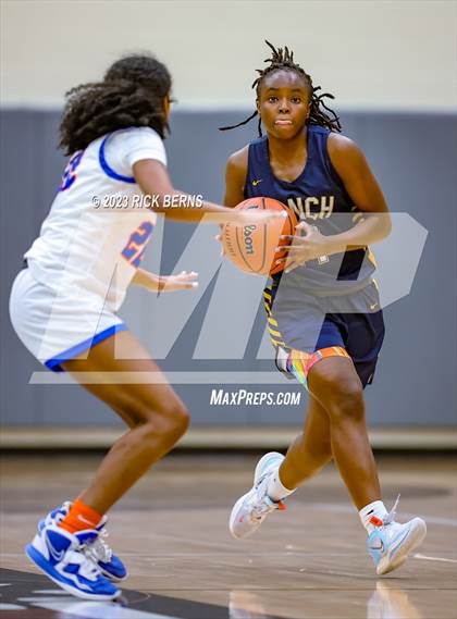 Thumbnail 3 in Cypress Ranch vs Grand Oaks (UIL6A region2 Area playoff) photogallery.