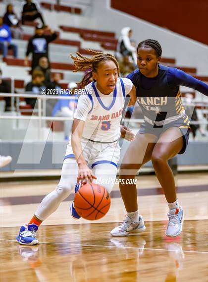 Thumbnail 2 in Cypress Ranch vs Grand Oaks (UIL6A region2 Area playoff) photogallery.