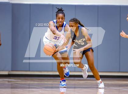 Thumbnail 1 in Cypress Ranch vs Grand Oaks (UIL6A region2 Area playoff) photogallery.