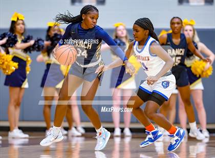 Thumbnail 3 in Cypress Ranch vs Grand Oaks (UIL6A region2 Area playoff) photogallery.