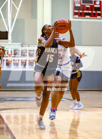 Thumbnail 3 in Cypress Ranch vs Grand Oaks (UIL6A region2 Area playoff) photogallery.