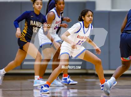 Thumbnail 3 in Cypress Ranch vs Grand Oaks (UIL6A region2 Area playoff) photogallery.
