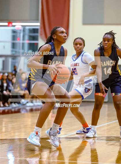 Thumbnail 3 in Cypress Ranch vs Grand Oaks (UIL6A region2 Area playoff) photogallery.