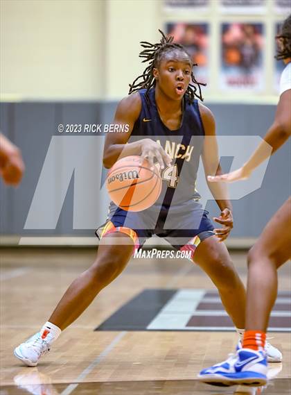 Thumbnail 2 in Cypress Ranch vs Grand Oaks (UIL6A region2 Area playoff) photogallery.
