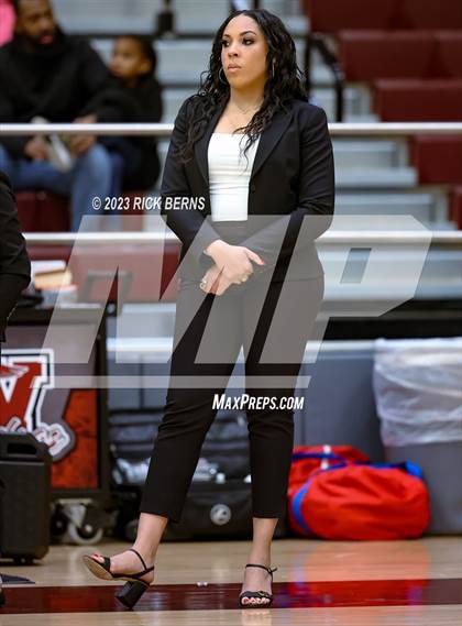 Thumbnail 1 in Cypress Ranch vs Grand Oaks (UIL6A region2 Area playoff) photogallery.
