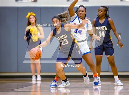 Thumbnail 2 in Cypress Ranch vs Grand Oaks (UIL6A region2 Area playoff) photogallery.