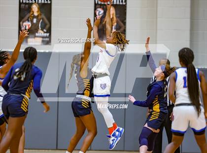 Thumbnail 1 in Cypress Ranch vs Grand Oaks (UIL6A region2 Area playoff) photogallery.