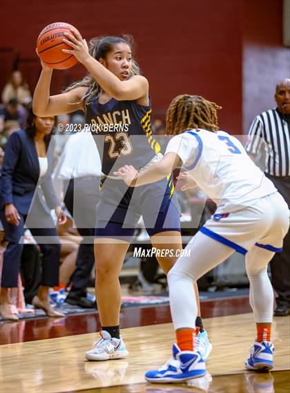 Thumbnail 1 in Cypress Ranch vs Grand Oaks (UIL6A region2 Area playoff) photogallery.