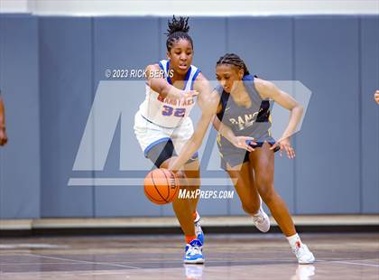Thumbnail 3 in Cypress Ranch vs Grand Oaks (UIL6A region2 Area playoff) photogallery.