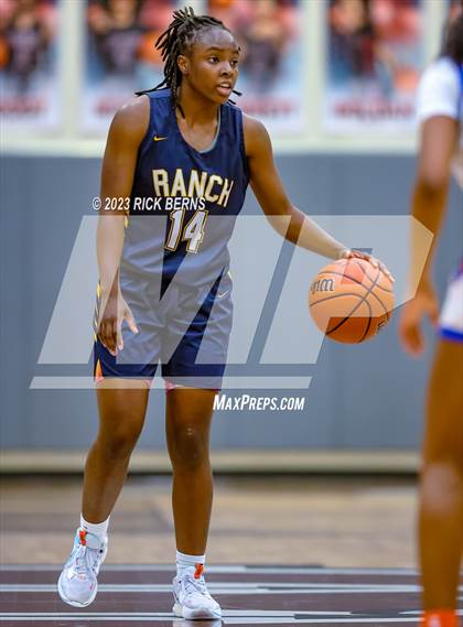 Thumbnail 1 in Cypress Ranch vs Grand Oaks (UIL6A region2 Area playoff) photogallery.