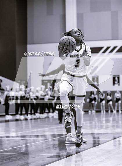 Thumbnail 3 in Cypress Ranch vs Grand Oaks (UIL6A region2 Area playoff) photogallery.