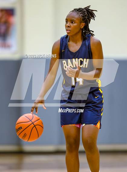 Thumbnail 1 in Cypress Ranch vs Grand Oaks (UIL6A region2 Area playoff) photogallery.