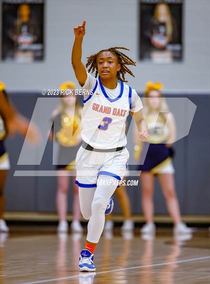 Thumbnail 1 in Cypress Ranch vs Grand Oaks (UIL6A region2 Area playoff) photogallery.