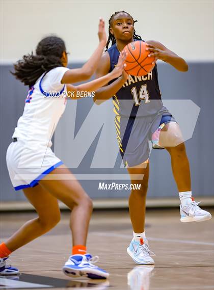 Thumbnail 1 in Cypress Ranch vs Grand Oaks (UIL6A region2 Area playoff) photogallery.