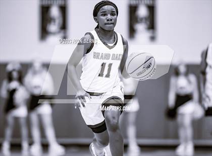 Thumbnail 2 in Cypress Ranch vs Grand Oaks (UIL6A region2 Area playoff) photogallery.