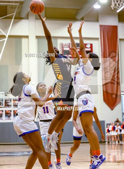 Thumbnail 3 in Cypress Ranch vs Grand Oaks (UIL6A region2 Area playoff) photogallery.