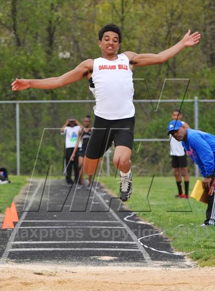 Thumbnail 3 in Tri-Meet: Long Reach, Centennial, Oakland Mills photogallery.