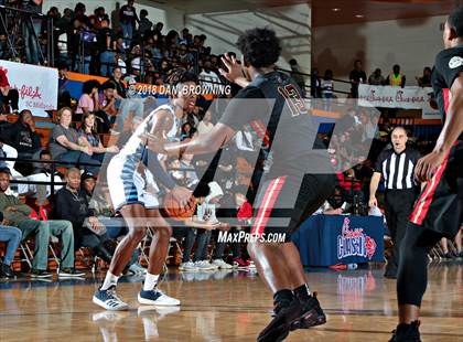 Thumbnail 3 in Salesian College Preparatory vs. Dorman (Chick-Fil-A Classic American Division Championship) photogallery.