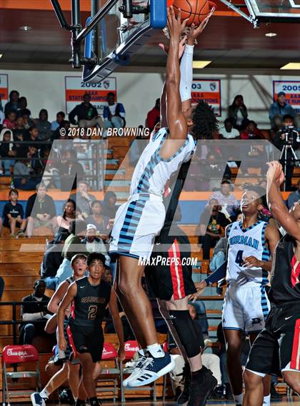 Thumbnail 3 in Salesian College Preparatory vs. Dorman (Chick-Fil-A Classic American Division Championship) photogallery.