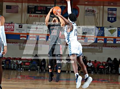 Thumbnail 3 in Salesian College Preparatory vs. Dorman (Chick-Fil-A Classic American Division Championship) photogallery.