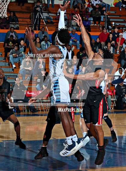 Thumbnail 2 in Salesian College Preparatory vs. Dorman (Chick-Fil-A Classic American Division Championship) photogallery.