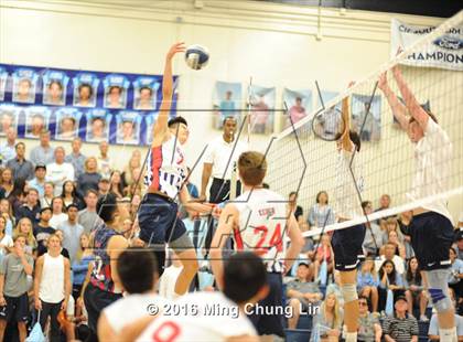 Thumbnail 3 in Beckman vs. Corona del Mar (CIF SoCal Regional D1 Semifinal) photogallery.