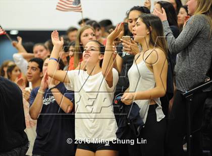 Thumbnail 2 in Beckman vs. Corona del Mar (CIF SoCal Regional D1 Semifinal) photogallery.
