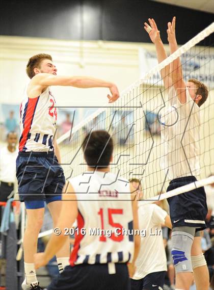 Thumbnail 2 in Beckman vs. Corona del Mar (CIF SoCal Regional D1 Semifinal) photogallery.