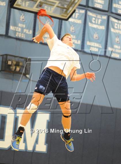 Thumbnail 3 in Beckman vs. Corona del Mar (CIF SoCal Regional D1 Semifinal) photogallery.