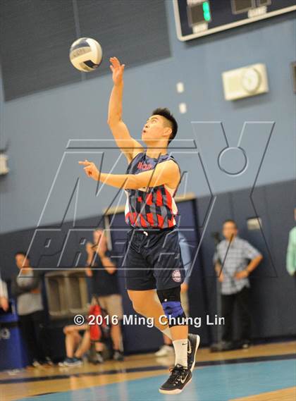 Thumbnail 1 in Beckman vs. Corona del Mar (CIF SoCal Regional D1 Semifinal) photogallery.