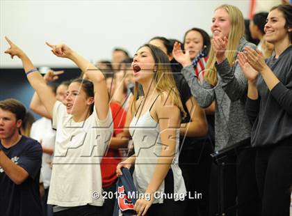 Thumbnail 3 in Beckman vs. Corona del Mar (CIF SoCal Regional D1 Semifinal) photogallery.