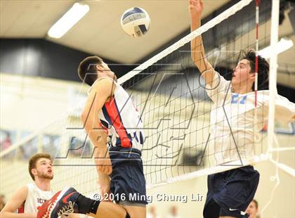 Thumbnail 1 in Beckman vs. Corona del Mar (CIF SoCal Regional D1 Semifinal) photogallery.