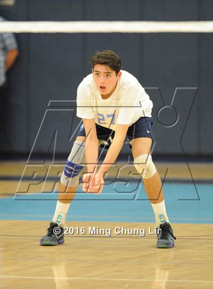 Thumbnail 1 in Beckman vs. Corona del Mar (CIF SoCal Regional D1 Semifinal) photogallery.