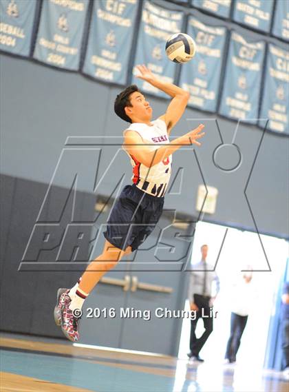 Thumbnail 1 in Beckman vs. Corona del Mar (CIF SoCal Regional D1 Semifinal) photogallery.