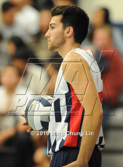 Thumbnail 1 in Beckman vs. Corona del Mar (CIF SoCal Regional D1 Semifinal) photogallery.