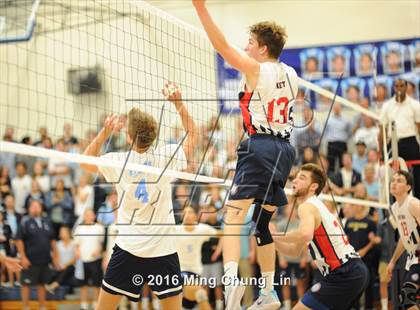 Thumbnail 2 in Beckman vs. Corona del Mar (CIF SoCal Regional D1 Semifinal) photogallery.