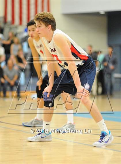 Thumbnail 3 in Beckman vs. Corona del Mar (CIF SoCal Regional D1 Semifinal) photogallery.