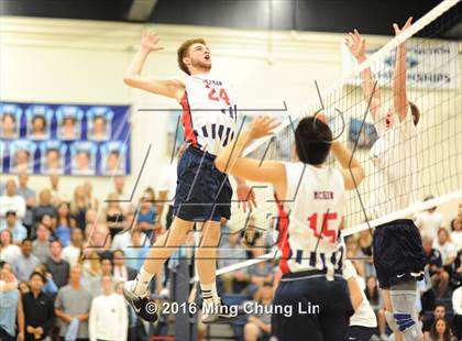 Thumbnail 1 in Beckman vs. Corona del Mar (CIF SoCal Regional D1 Semifinal) photogallery.