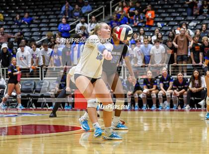 Thumbnail 2 in Grand Oaks vs. Prosper (UIL 6A Volleyball Semi-Final) photogallery.