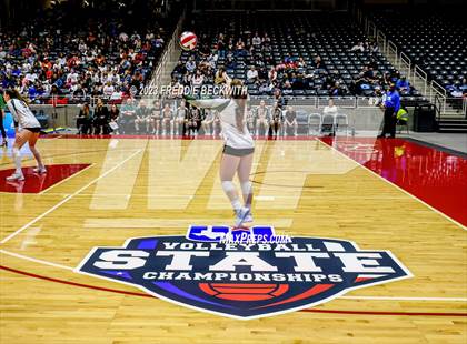Thumbnail 2 in Grand Oaks vs. Prosper (UIL 6A Volleyball Semi-Final) photogallery.