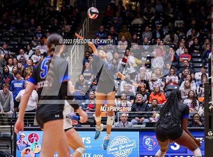 Thumbnail 1 in Grand Oaks vs. Prosper (UIL 6A Volleyball Semi-Final) photogallery.