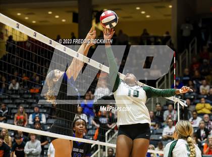 Thumbnail 2 in Grand Oaks vs. Prosper (UIL 6A Volleyball Semi-Final) photogallery.