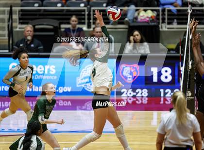 Thumbnail 2 in Grand Oaks vs. Prosper (UIL 6A Volleyball Semi-Final) photogallery.