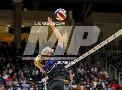 Thumbnail 2 in Grand Oaks vs. Prosper (UIL 6A Volleyball Semi-Final) photogallery.